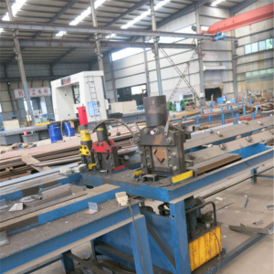 ���F������и�C